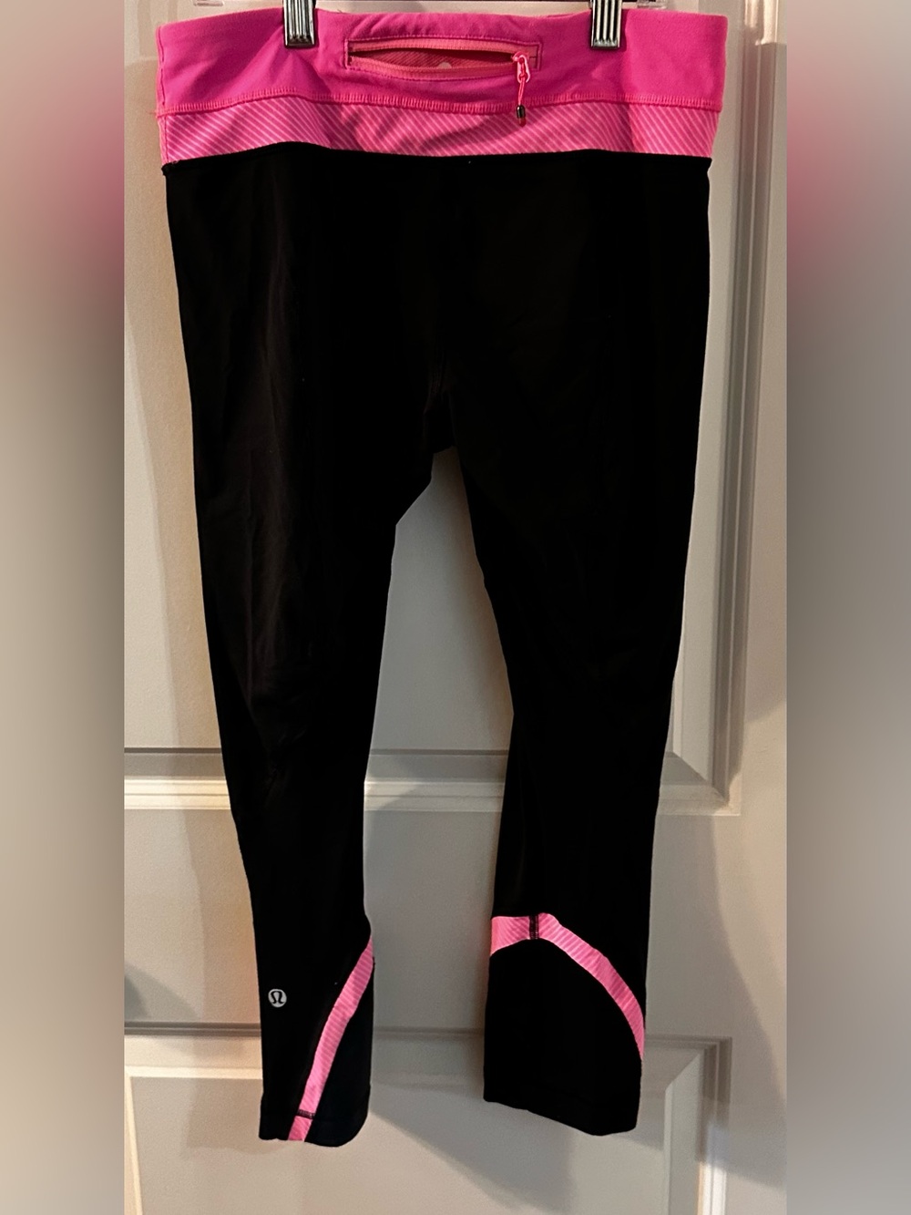 LULULEMON CROP PANT Size 6